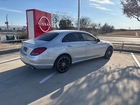 Used 2020 Mercedes-Benz C 300 Sedan image 3