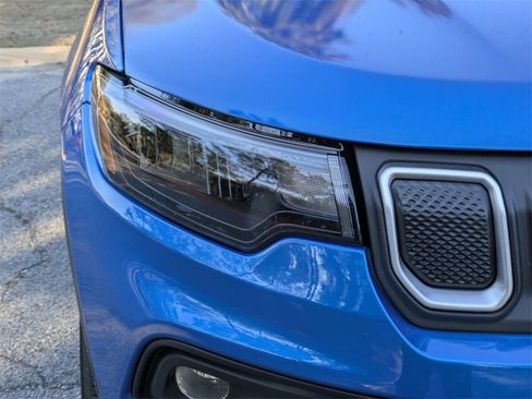 Used 2022 Jeep Compass Latitude image 10