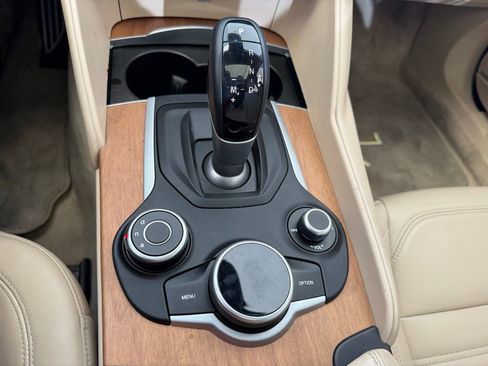 Used 2018 Alfa Romeo Giulia Ti w/ Quick Order Package 22X Lusso image 17