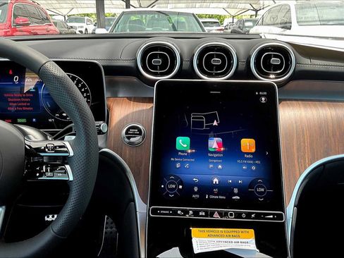 New 2025 Mercedes-Benz GLC 350e 4MATIC image 9