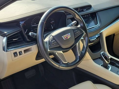 Certified 2019 Cadillac XT5 AWD image 17