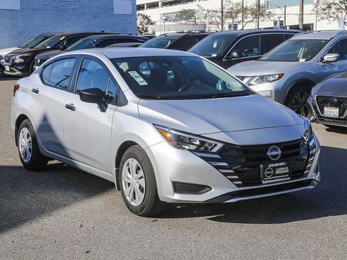 Used 2025 Nissan Versa S w/ Trunk Package FWD image 3