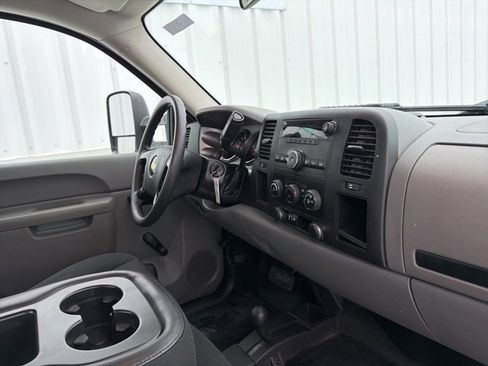 Used 2013 Chevrolet Silverado 2500 W/T image 30