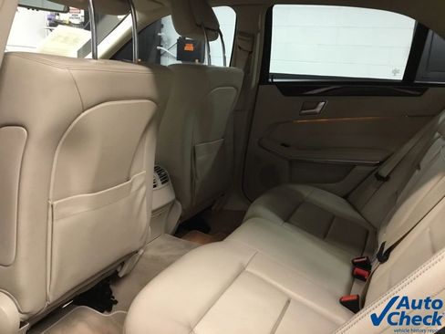 Used 2016 Mercedes-Benz E 350 4MATIC Sedan image 27