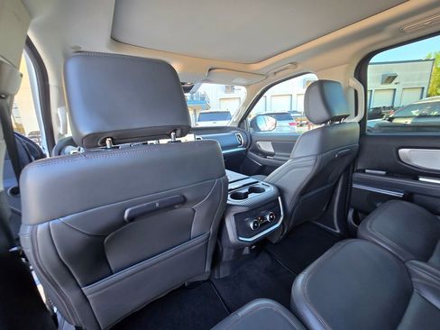 Used 2025 Ford Expedition Max Active image 17