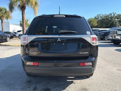 Used 2014 Mitsubishi Outlander SE FWD image 3