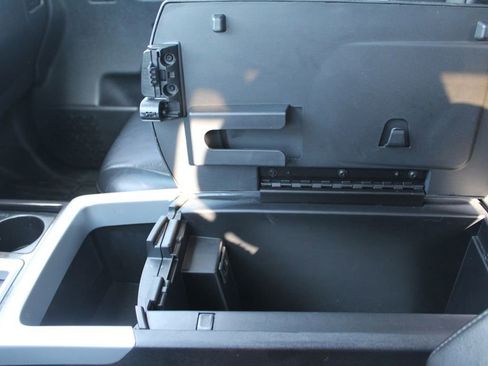 Used 2013 Nissan Titan SL w/ Moonroof Pkg image 41