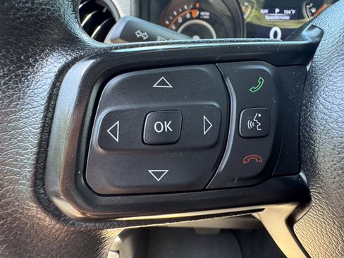 Used 2025 Jeep Gladiator Sport AWD/4WD image 31