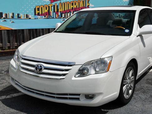 Used 2007 Toyota Avalon Touring FWD image 4