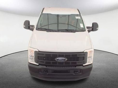 Used 2025 Ford F250 XL w/ XL Driver Assist Package image 2