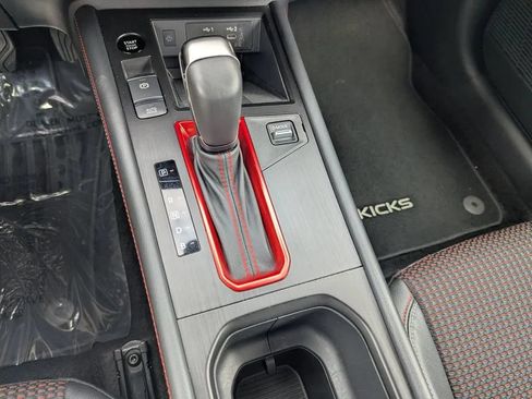 Certified 2025 Nissan Kicks SR w/ SR Premium Package FWD image 26