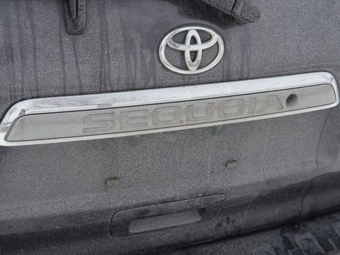 Used 2014 Toyota Sequoia Limited image 16