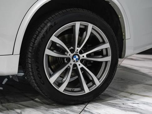 Used 2015 BMW X5 xDrive50i AWD/4WD image 57