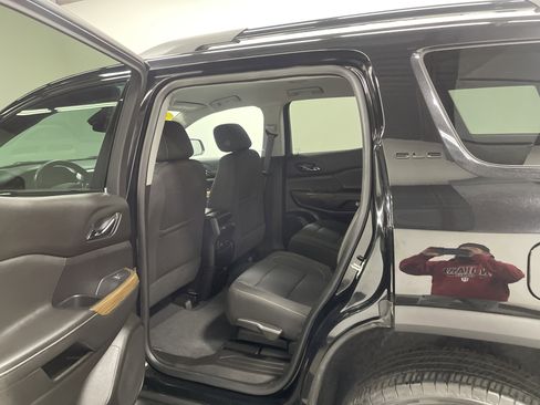 Used 2023 GMC Acadia SLE w/ Driver Convenience Package image 13