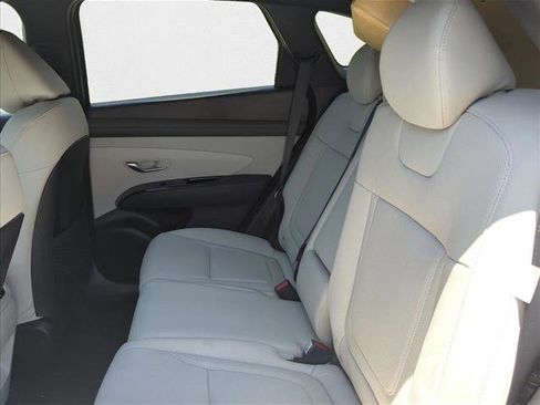 New 2025 Hyundai Tucson Limited image 16