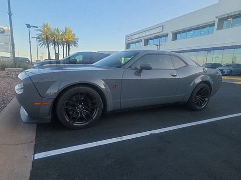 Used 2019 Dodge Challenger R/T Scat Pack RWD image 3