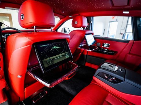 Used 2022 Rolls-Royce Phantom Sedan image 62