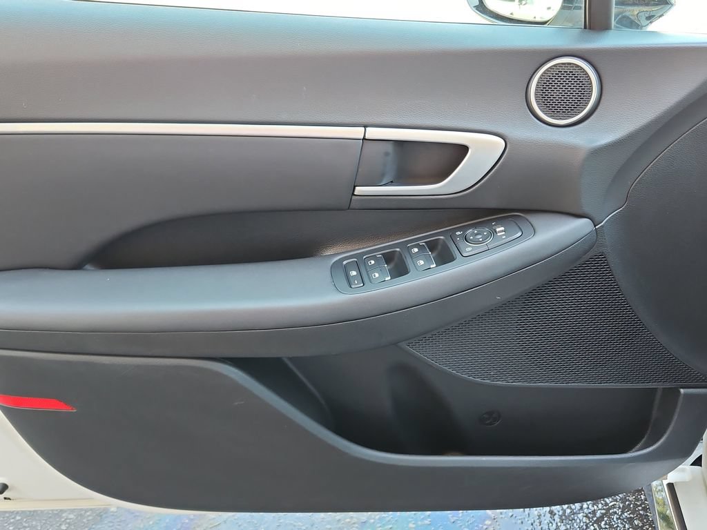 Used 2025 Hyundai Sonata SEL FWD image 24