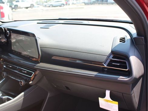 New 2027 Chevrolet Traverse Z71 w/ Enhanced Driving Package AWD/4WD image 34