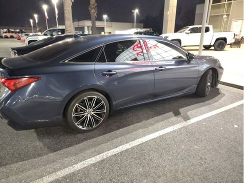 Certified 2019 Toyota Avalon XSE image 4