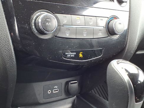 Used 2022 Nissan Rogue Sport S image 15