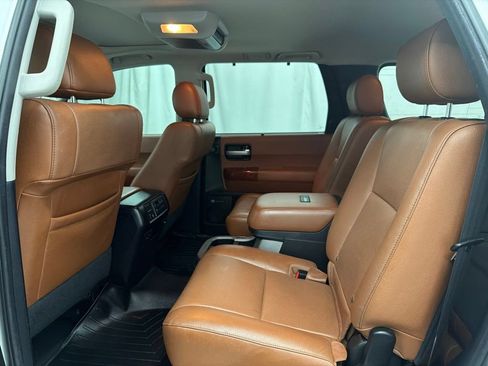 Used 2021 Toyota Sequoia Platinum RWD image 23
