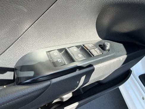Used 2019 Toyota Camry LE FWD image 20
