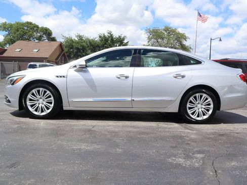 Used 2018 Buick LaCrosse Essence FWD image 2