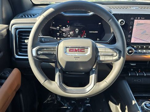 New 2026 GMC Canyon AT4 w/ AT4 Premium Package AWD/4WD image 13