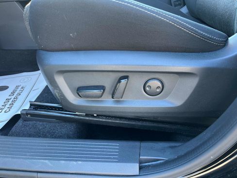 Certified 2025 Nissan Rogue SV image 20