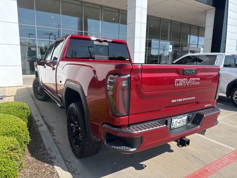 Used 2024 GMC Sierra 2500 AT4 w/ AT4 Premium Plus Package AWD/4WD image 4