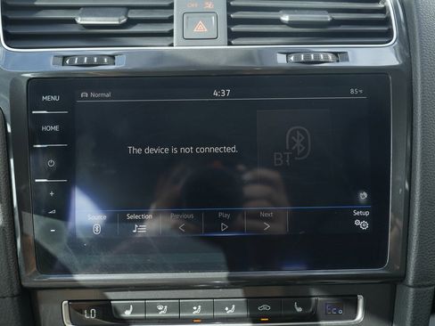 Used 2019 Volkswagen e-Golf SEL Premium image 46