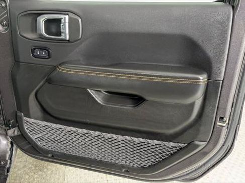 Used 2025 Jeep Wrangler Unlimited Sahara AWD/4WD image 22