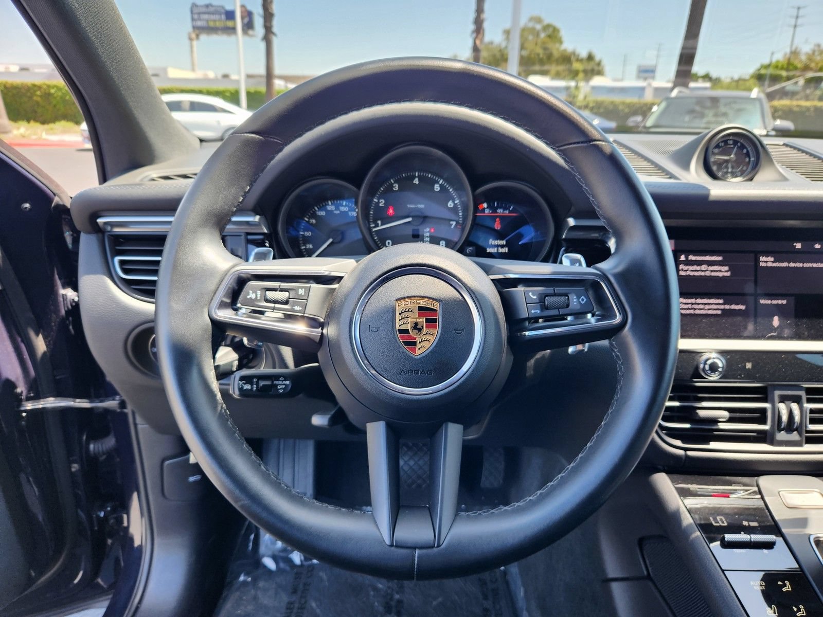 Used 2022 Porsche Macan AWD/4WD image 15