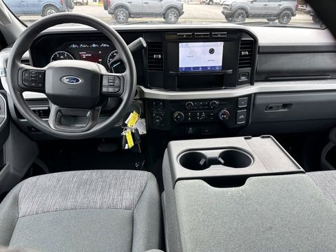 Used 2024 Ford F250 XLT image 10