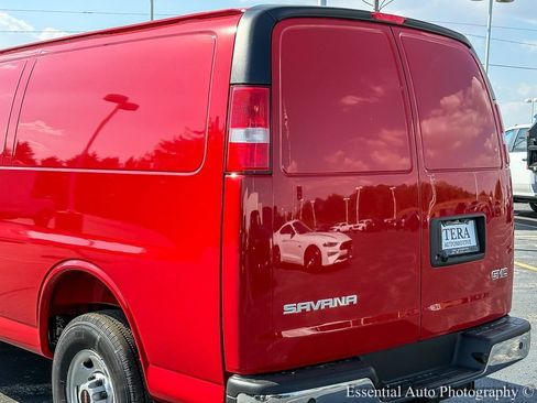 New 2025 GMC Savana 3500 Work Van w/ Driver Convenience Package image 6