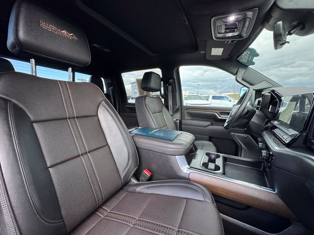 Certified 2026 Chevrolet Silverado 3500 High Country w/ Technology Package AWD/4WD image 31