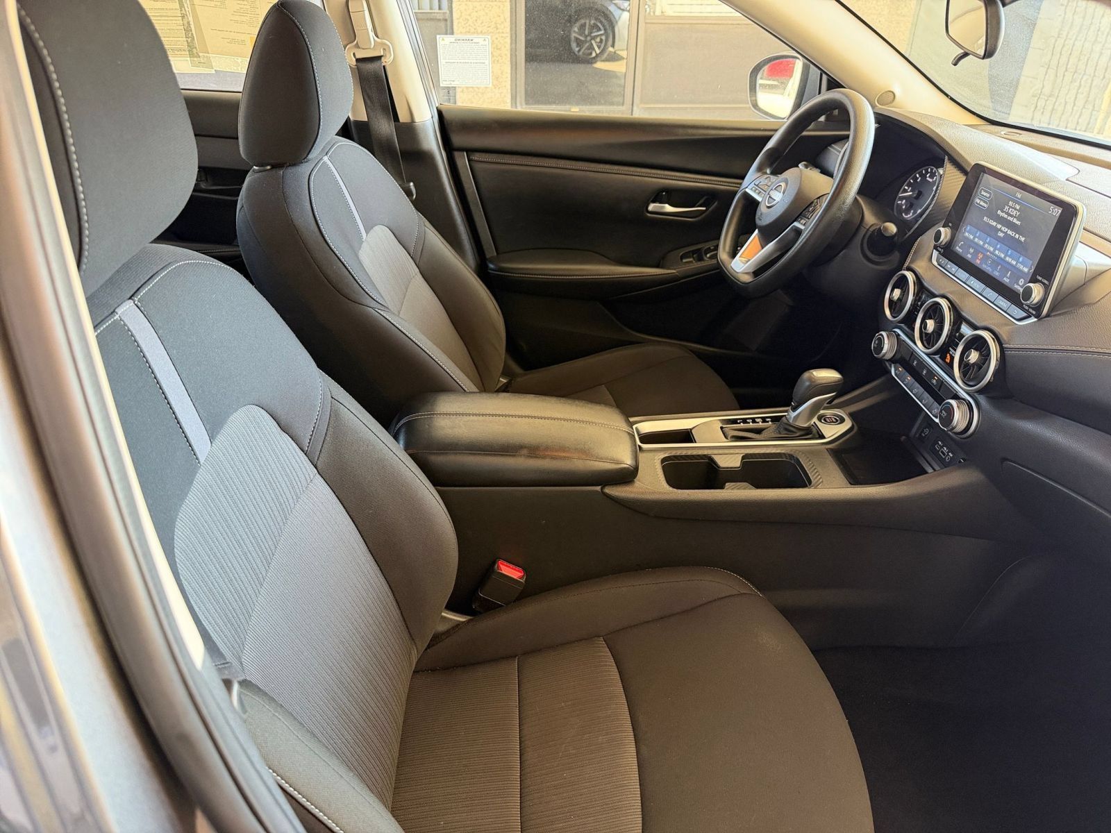 Used 2025 Nissan Sentra SV FWD image 34