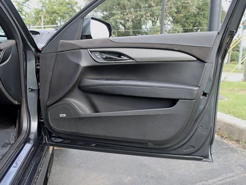 Used 2017 Cadillac ATS V w/ Luxury Package RWD image 40