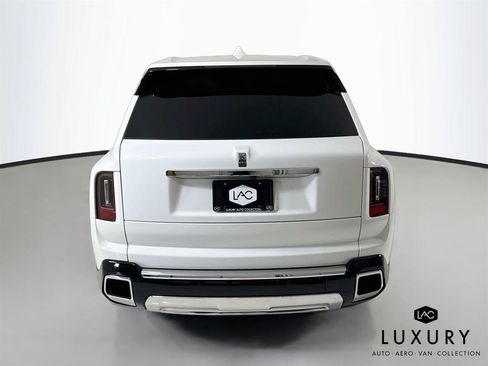 Used 2025 Rolls-Royce Cullinan AWD/4WD image 7