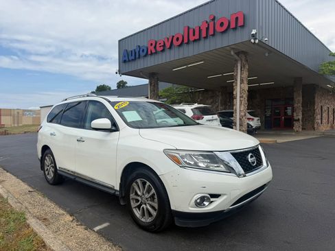 Used 2015 Nissan Pathfinder SL w/ SL Premium Package FWD image 1