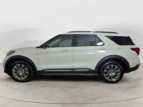Certified 2025 Ford Explorer Active w/ Active Comfort Package image 2