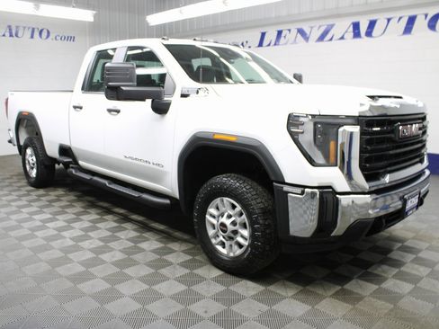 Used 2024 GMC Sierra 2500 Pro image 3