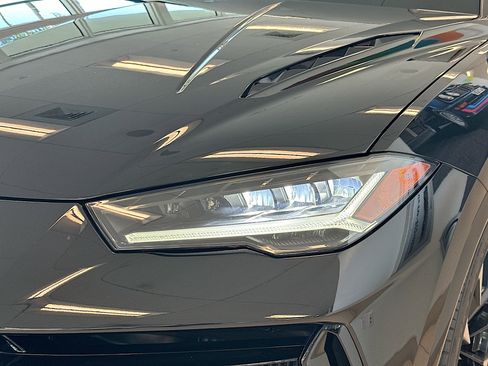 Used 2024 Lamborghini Urus S image 35