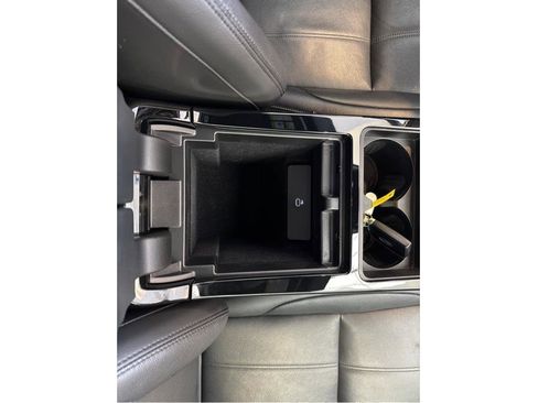 Used 2024 Land Rover Range Rover Evoque Dynamic SE image 23