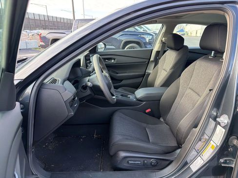 Used 2023 Honda Accord EX image 10