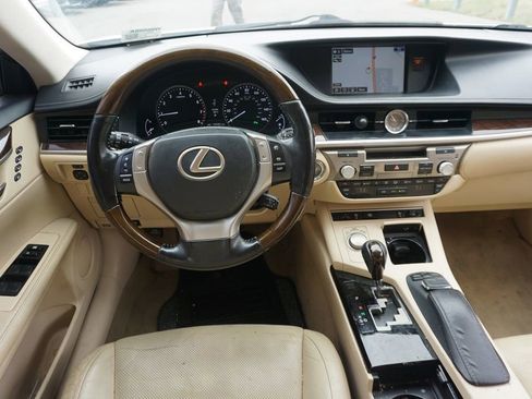 Used 2015 Lexus ES 350 w/ Luxury Package image 5