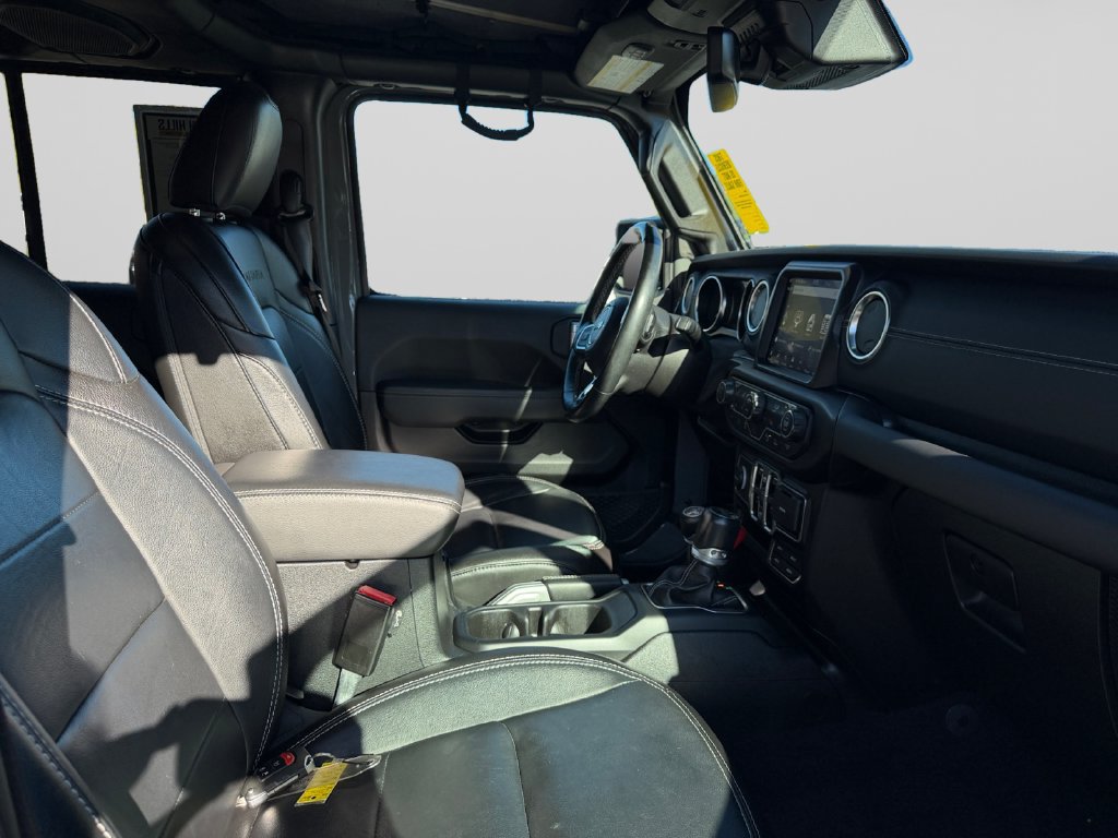 Used 2021 Jeep Wrangler Unlimited Sahara w/ Cold Weather Group AWD/4WD image 17