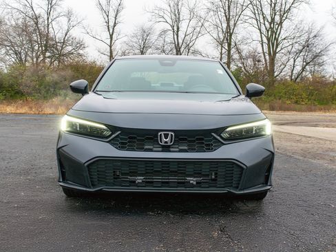 Used 2025 Honda Civic Sport image 10