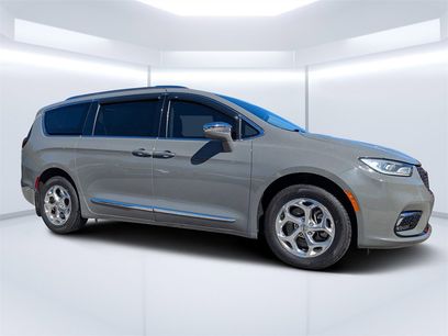 Used 2021 Chrysler Pacifica Limited